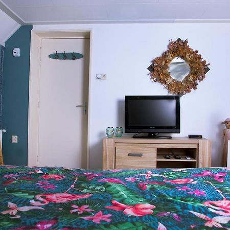 Bed and Breakfast B En B 'T Pekeltje Medemblik Esterno foto
