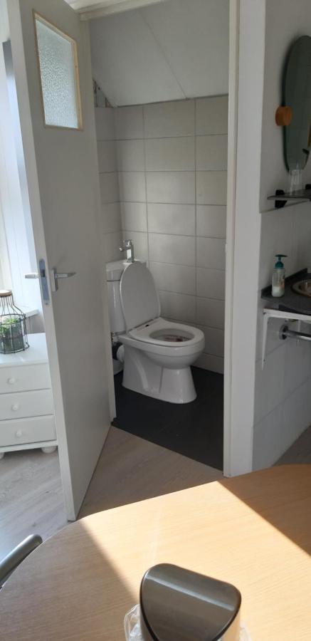 Bed and Breakfast B En B 'T Pekeltje Medemblik Esterno foto