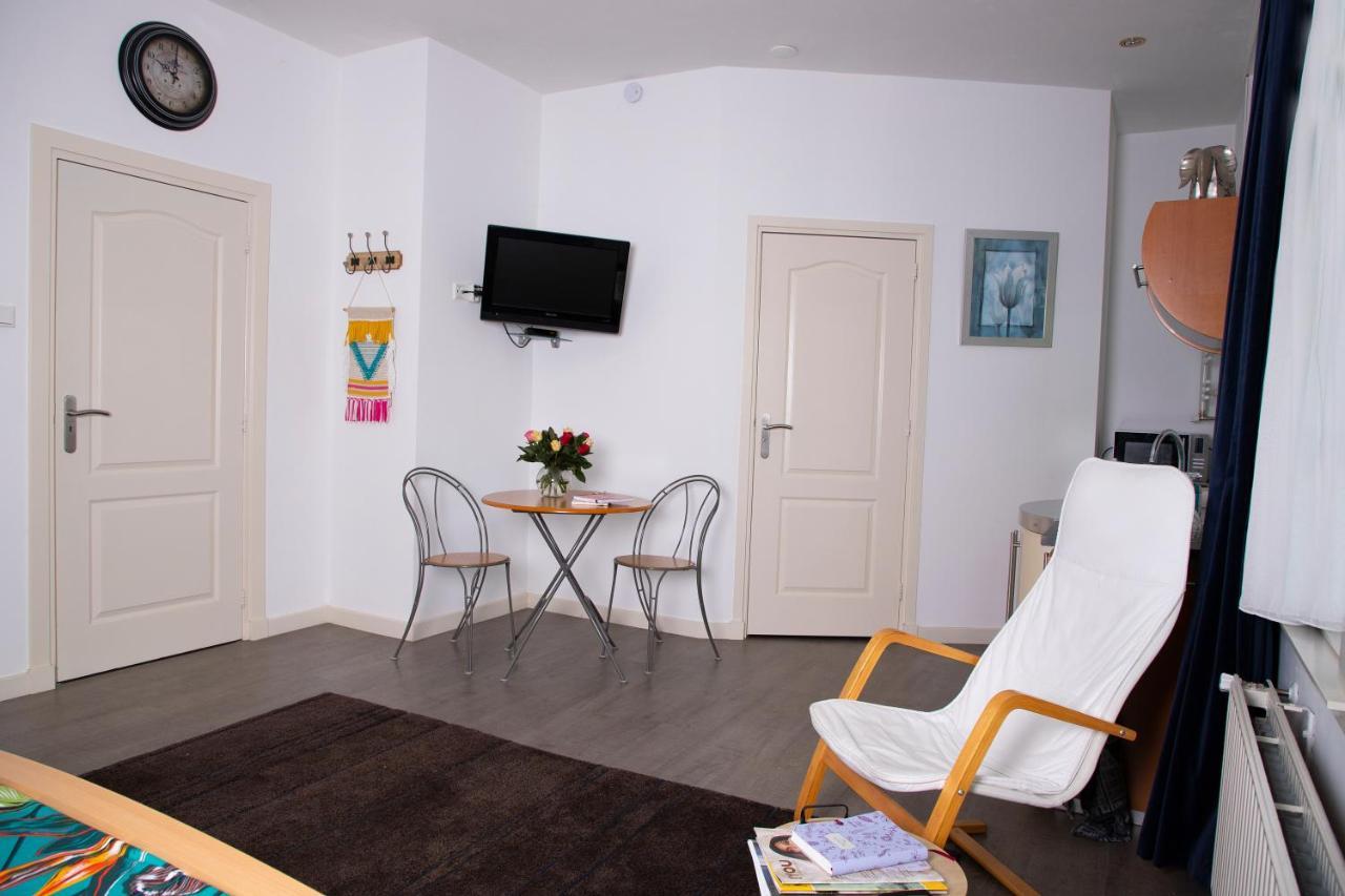 Bed and Breakfast B En B 'T Pekeltje Medemblik Esterno foto