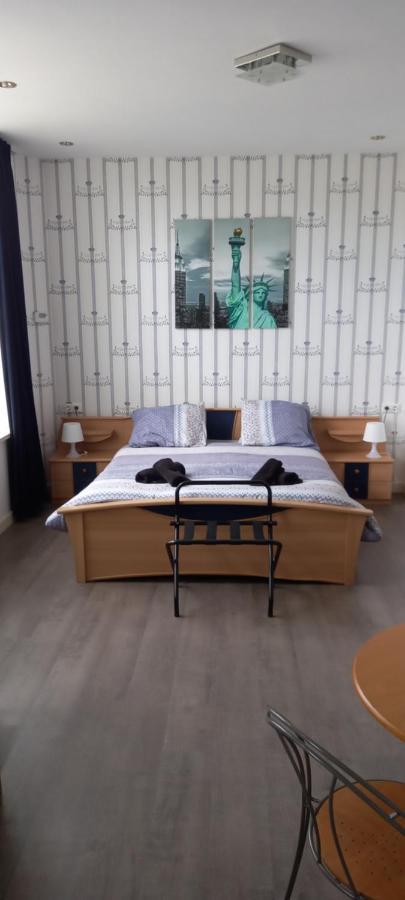Bed and Breakfast B En B 'T Pekeltje Medemblik Esterno foto
